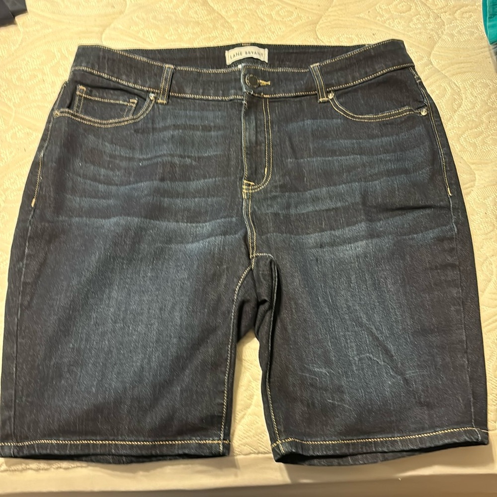 Lane Bryant Bermuda short